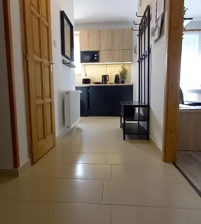 מישקולץ Kinizsi Apartman מראה חיצוני תמונה